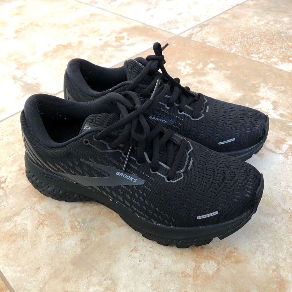 Brooks Ghost 13 Black Women’s 7
